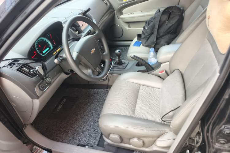Used Chevrolet Epica 2013 1.8 SL ZhiZhen Edition MT Left Front Seat