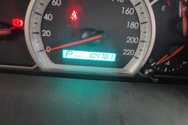 Used Chevrolet Epica 2013 1.8 SE Comfort Edition AT Odometer Close Up