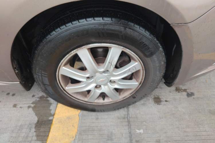 Used Chevrolet Epica 2013 1.8 SE Comfort Edition AT Right Front Wheel Hub