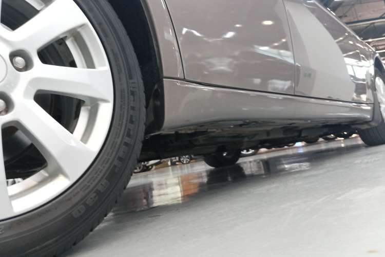 Used Chevrolet Epica 2013 1.8 SX Luxury Edition MT Right Side Sill