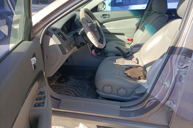 Used Chevrolet Epica 2013 1.8 SE Comfort Edition MT Driver Seat