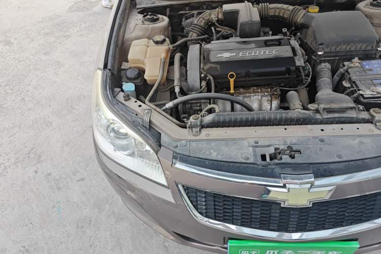 Used Chevrolet Epica 2013 1.8 SE Comfort Edition MT Engine Bay Right