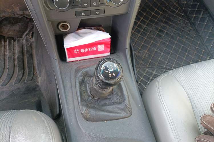 Used Chevrolet Epica 2013 1.8 SE Comfort Edition MT Gear Lever