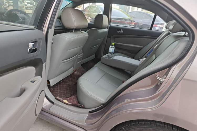 Used Chevrolet Epica 2013 1.8 SE Comfort Edition MT Left Rear Seat