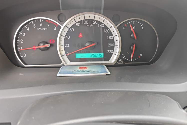 Used Chevrolet Epica 2013 1.8 SE Comfort Edition MT Odometer Close Up