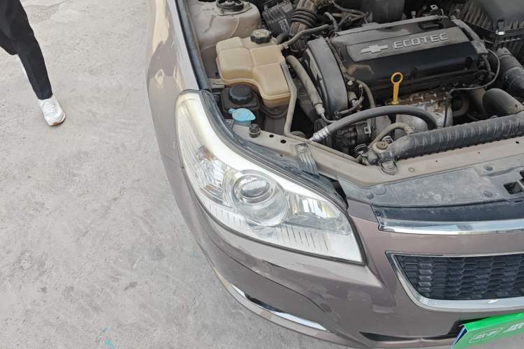 Used Chevrolet Epica 2013 1.8 SE Comfort Edition MT Right Front Headlight