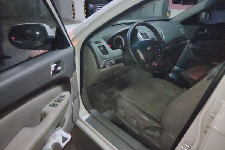 Used Chevrolet Epica 2013 1.8 SL ZhiZhen Edition MT Driver Seat