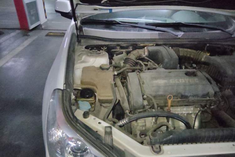 Used Chevrolet Epica 2013 1.8 SL ZhiZhen Edition MT Engine Bay Right