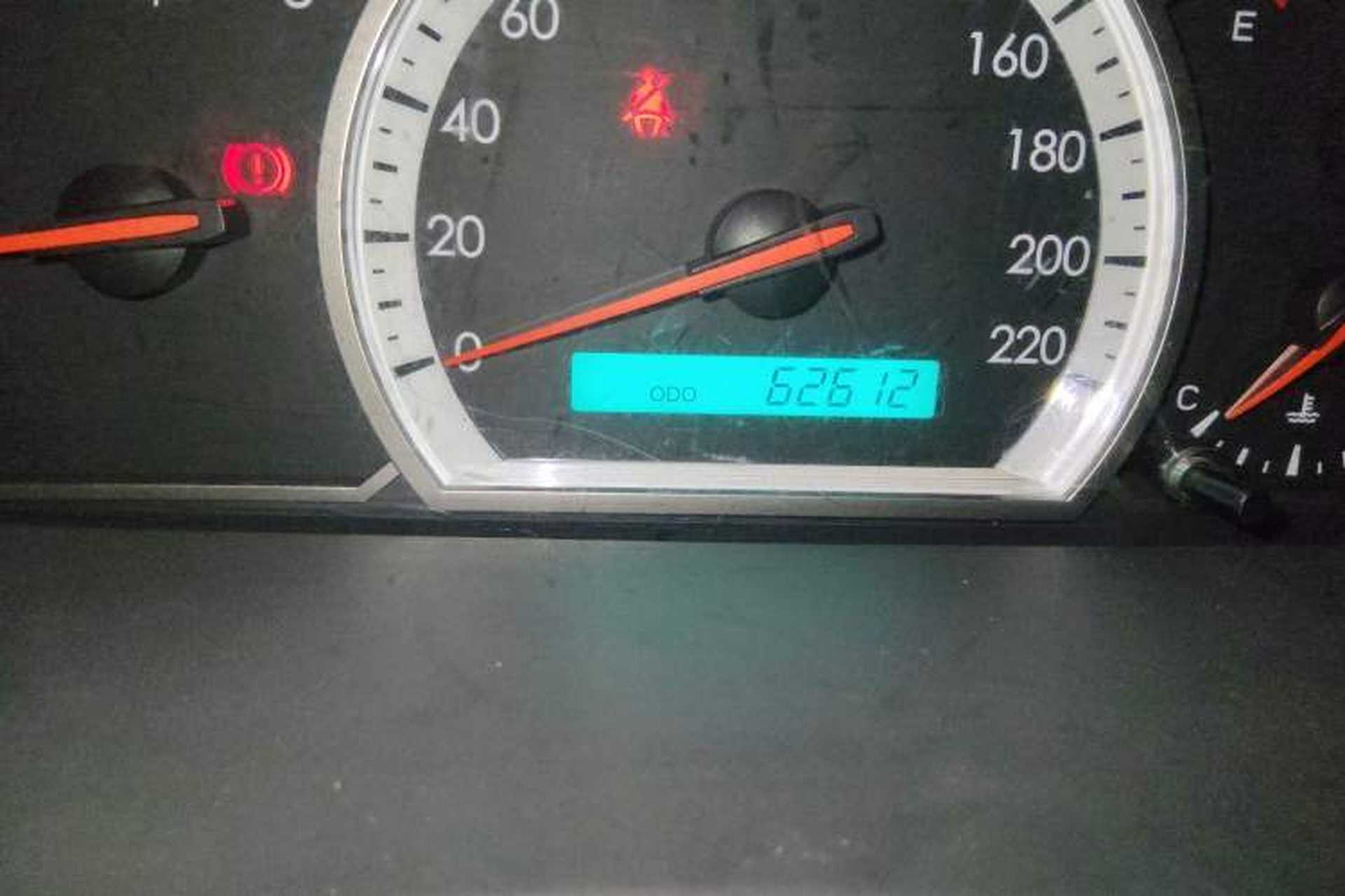 Used Chevrolet Epica 2013 1.8 SL ZhiZhen Edition MT Odometer Close Up