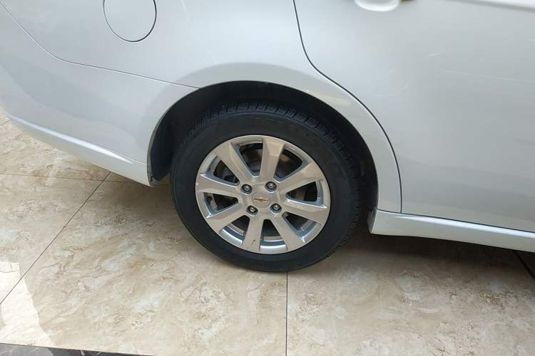 Used Chevrolet Epica 2013 1.8 SX Luxury Edition AT Right Rear Wheel Hub