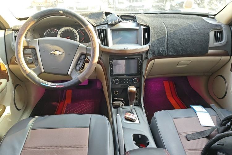 Used Chevrolet Epica 2013 1.8 SX Luxury Edition AT Center Console