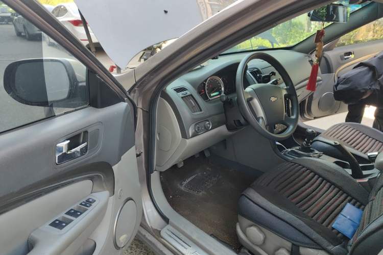 Used Chevrolet Epica 2013 1.8 SL ZhiZhen Edition MT Driver Seat