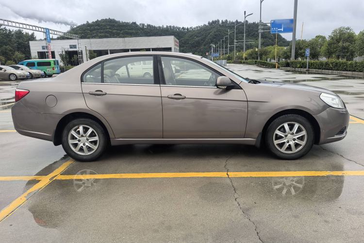 Used Chevrolet Epica 2013 1.8 SL ZhiZhen Edition MT Exterior 3