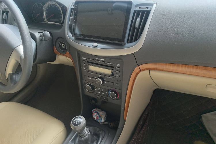 Used Chevrolet Epica 2013 1.8 SL ZhiZhen Edition MT Interior 7