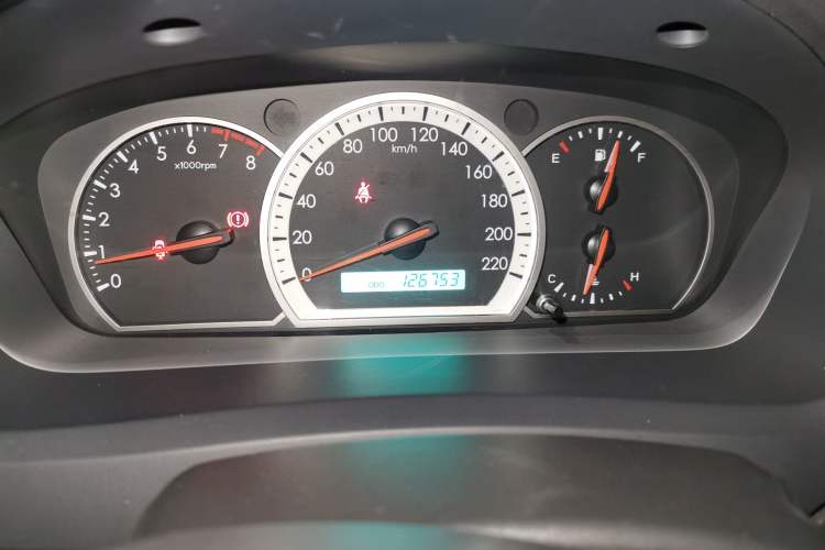 Used Chevrolet Epica 2013 1.8 SX Luxury Edition MT Odometer Close Up