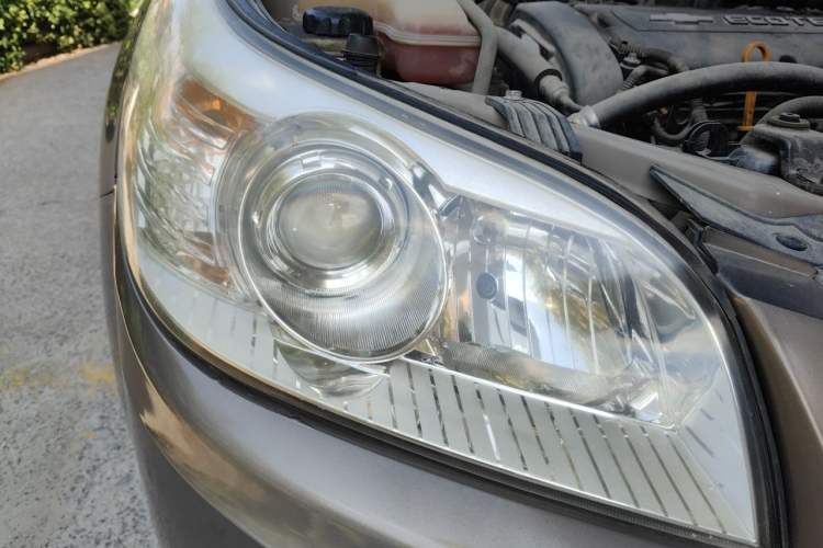 Used Chevrolet Epica 2013 1.8 SL ZhiZhen Edition MT Right Front Headlight