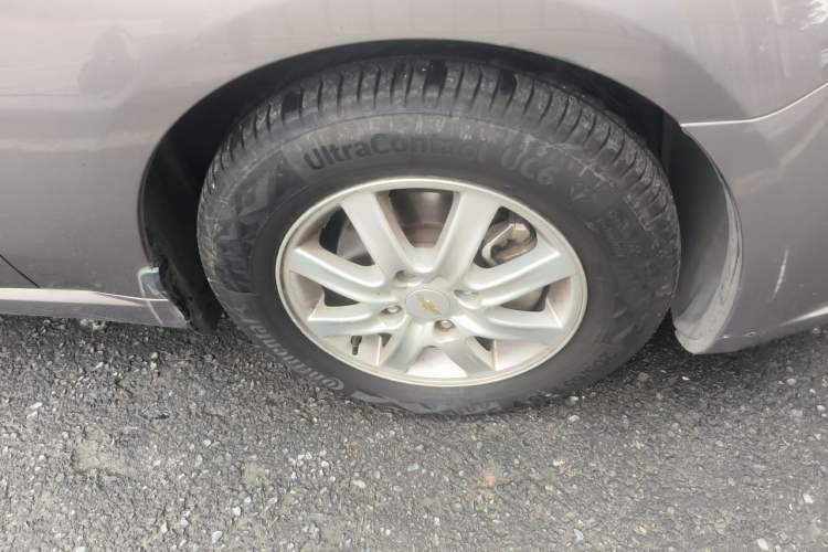 Used Chevrolet Epica 2013 1.8 SE Comfort Edition MT Right Front Wheel Hub