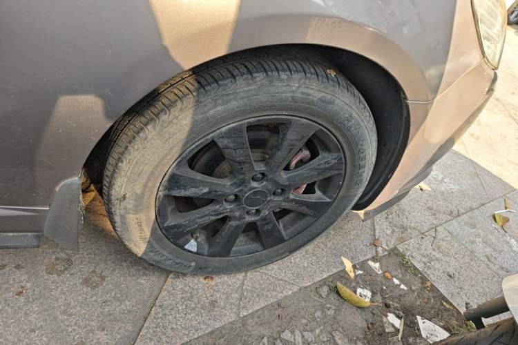 Used Chevrolet Epica 2013 1.8 SX Luxury Edition AT Right Front Wheel Hub