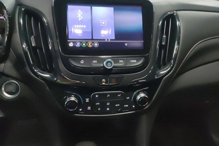 Used Chevrolet Equinox 2021 550T RS Smart Boundary-Pushing Edition Audio And AC Panel