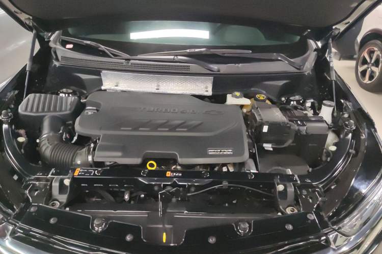 Used Chevrolet Equinox 2021 550T RS Smart Boundary-Pushing Edition Engine Bay