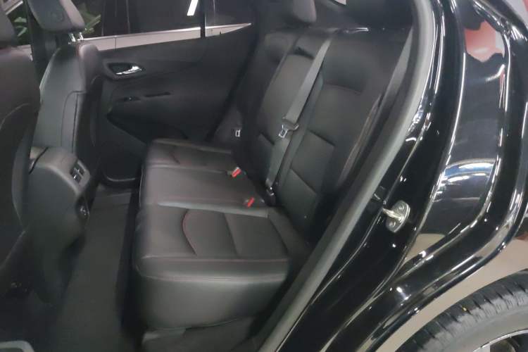 Used Chevrolet Equinox 2021 550T RS Smart Boundary-Pushing Edition Interior 4