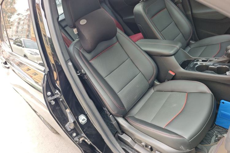 Used Chevrolet Equinox 2022 Mild Hybrid 550T RS Four-Wheel Drive Intelligent Guardian Edition Right Front Seat