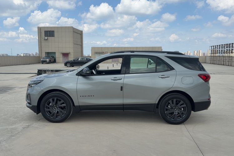 Used Chevrolet Equinox 2023 Mild Hybrid 2.0T RS Smart Boundary-Pushing Edition Exterior 5