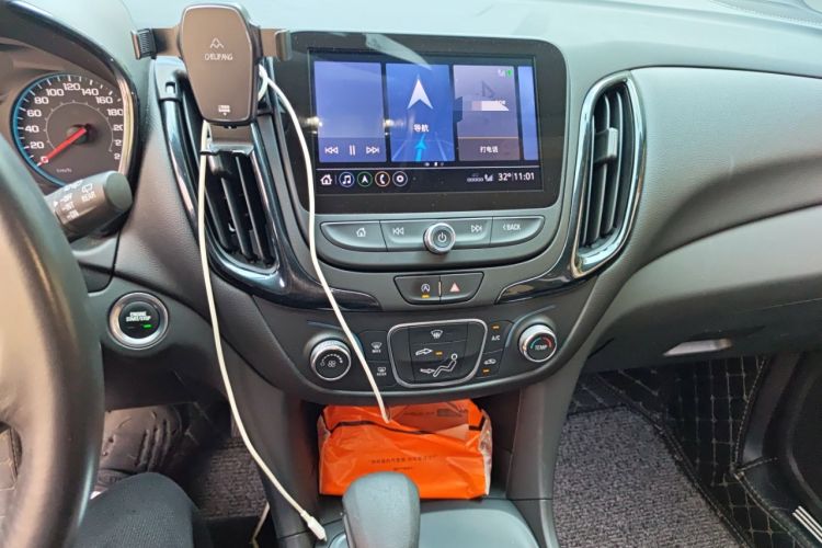 Used Chevrolet Equinox 2022 535T Chijie Edition Audio And AC Panel