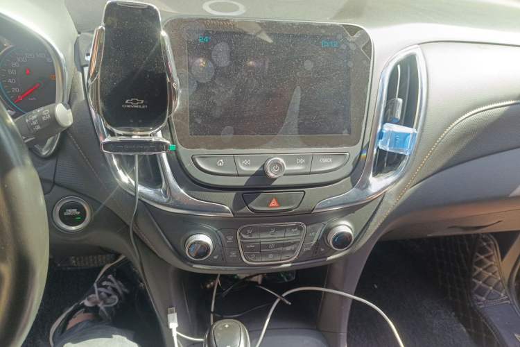 Used Chevrolet Equinox 2017 535T Automatic YuJie Edition Audio And AC Panel