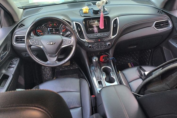 Used Chevrolet Equinox 2017 535T Automatic YuJie Edition Center Console