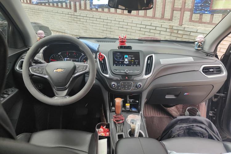 Used Chevrolet Equinox 2017 535T Automatic YuJie Edition Center Console