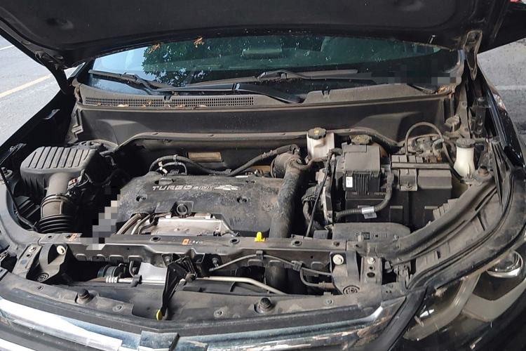 Used Chevrolet Equinox 2017 550T Automatic All-Wheel-Drive Huanjie Edition Engine Bay