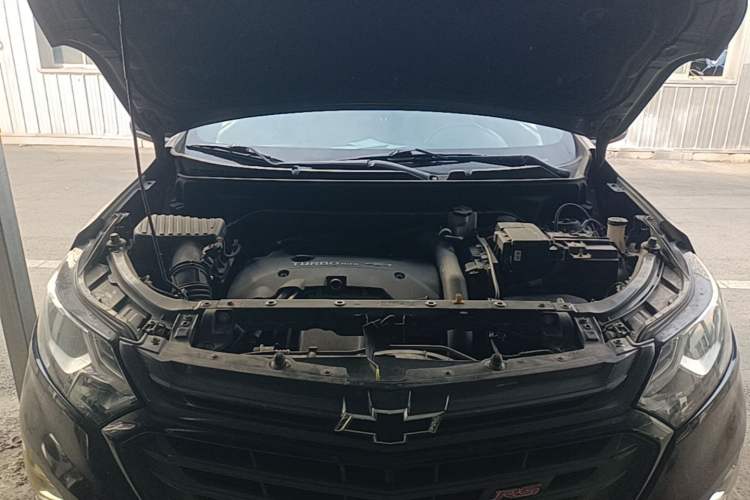 Used Chevrolet Equinox 2017 RS 550T Automatic All-Wheel-Drive Boundary Edition Engine Bay