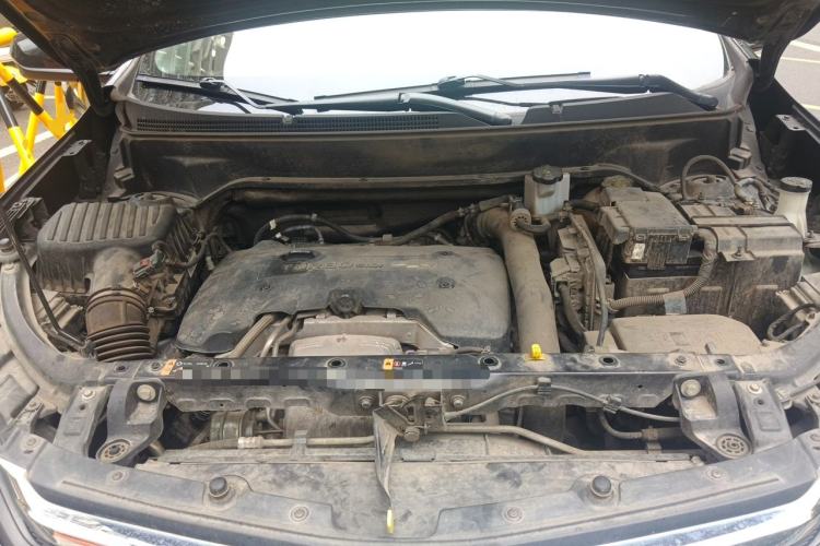 Used Chevrolet Equinox 2017 550T Automatic All-Wheel-Drive Huanjie Edition Engine Bay