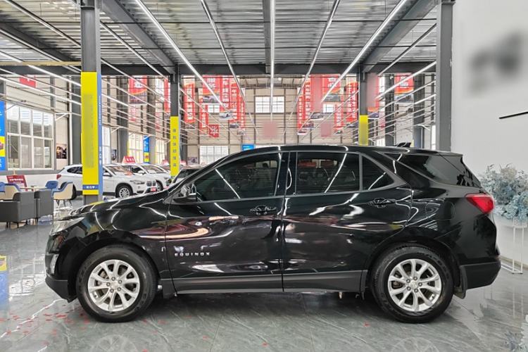 Used Chevrolet Equinox 2017 535T Automatic Lingjie Edition Exterior 3