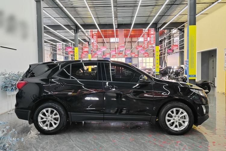 Used Chevrolet Equinox 2017 535T Automatic Lingjie Edition Exterior 4