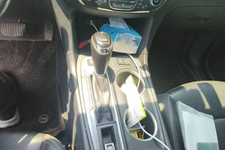 Used Chevrolet Equinox 2017 550T Automatic All-Wheel-Drive Huanjie Edition Gear Lever