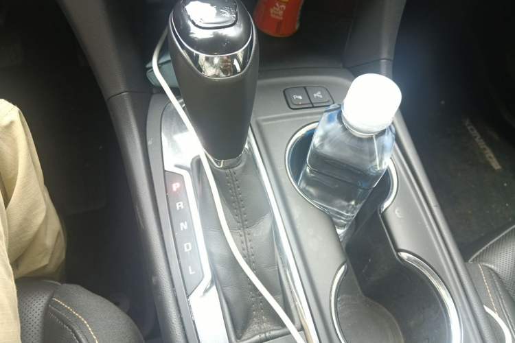 Used Chevrolet Equinox 2017 550T Automatic All-Wheel-Drive Huanjie Edition Gear Lever