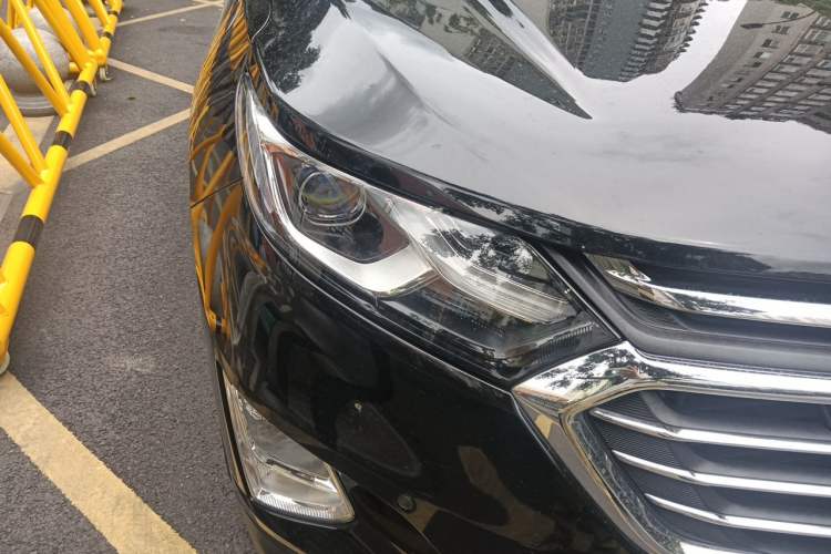 Used Chevrolet Equinox 2017 550T Automatic All-Wheel-Drive Huanjie Edition Right Front Headlight