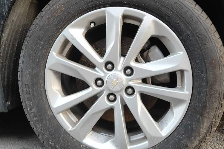 Used Chevrolet Equinox 2017 550T Automatic All-Wheel-Drive Huanjie Edition Right Front Wheel Hub