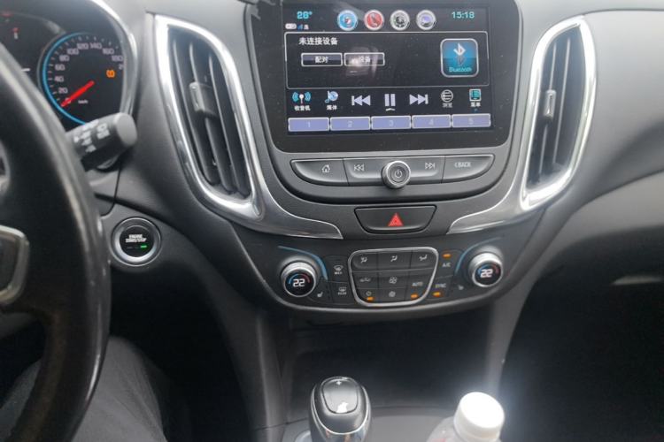 Used Chevrolet Equinox 2017 535T Automatic YuJie Edition Audio And AC Panel