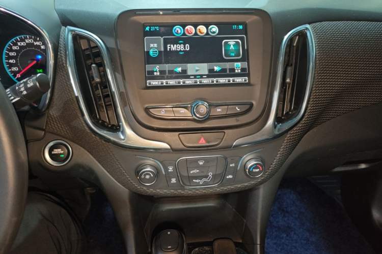 Used Chevrolet Equinox 2017 535T Automatic Chijie Edition Audio And AC Panel