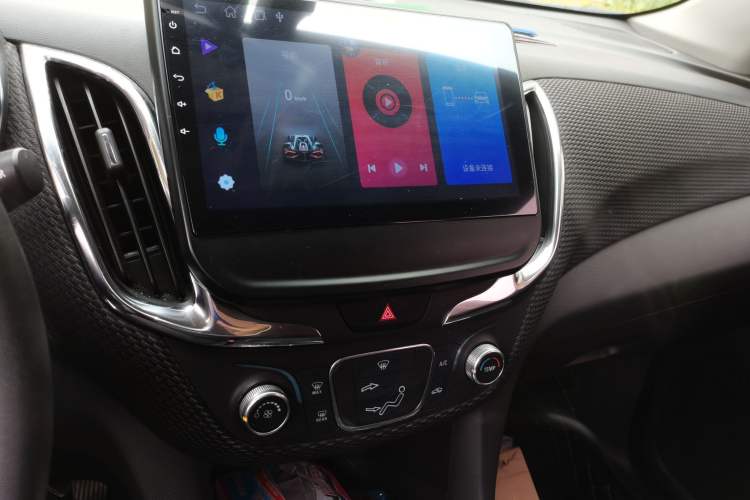 Used Chevrolet Equinox 2017 535T Automatic Lingjie Edition Audio And AC Panel
