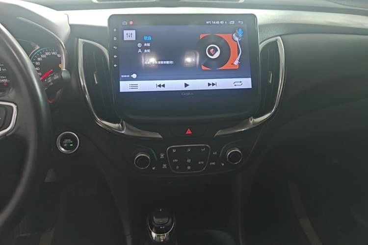 Used Chevrolet Equinox 2017 535T Automatic YuJie Edition Audio And AC Panel