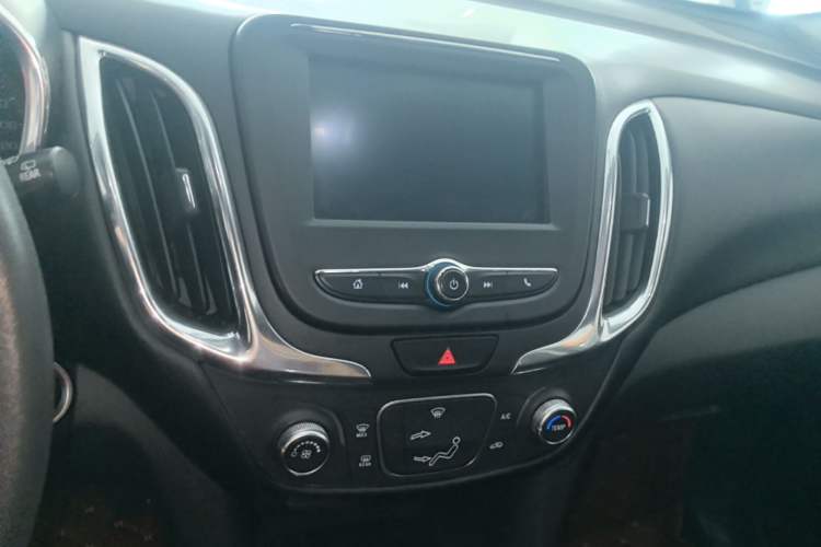 Used Chevrolet Equinox 2017 535T Automatic Chijie Edition Audio And AC Panel