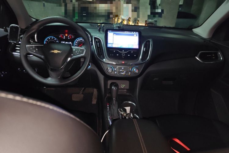 Used Chevrolet Equinox 2017 535T Automatic Chijie Edition Center Console
