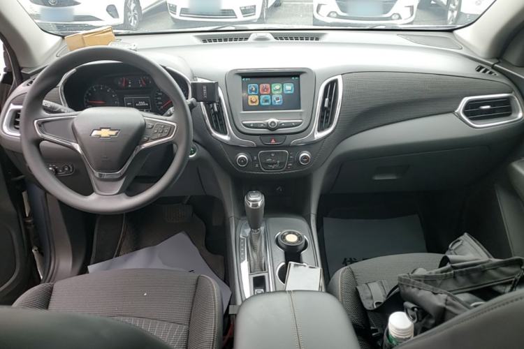 Used Chevrolet Equinox 2017 535T Automatic Lingjie Edition Center Console