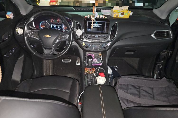 Used Chevrolet Equinox 2017 535T Automatic Chijie Edition Center Console