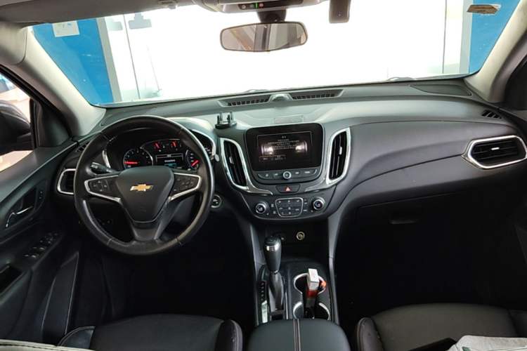 Used Chevrolet Equinox 2017 535T Automatic YuJie Edition Center Console