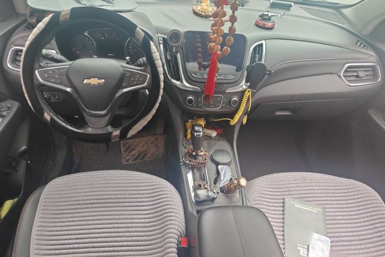Used Chevrolet Equinox 2017 535T Automatic YuJie Edition Center Console